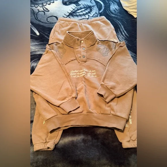 Darc Sport Tan Sweatshirt & Jogger Set - Picture 5 of 9